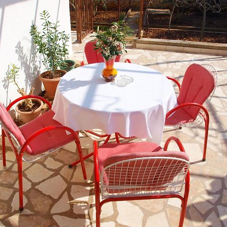 Apartments Mirja - 100M From The Beach & Parking Trogir Exterior foto